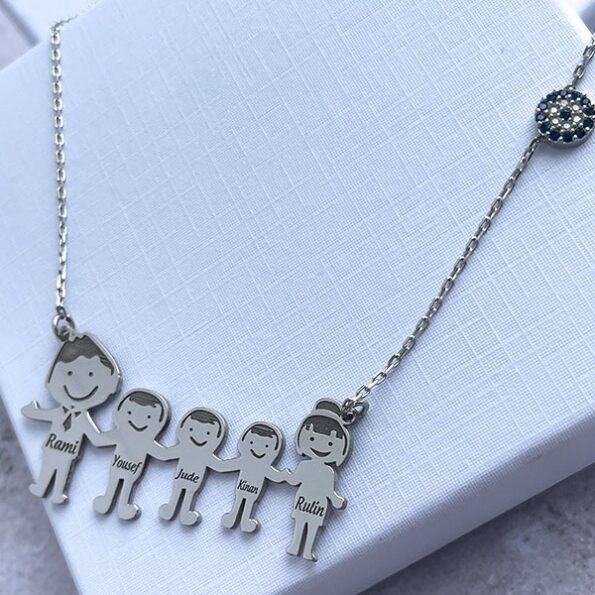 Family-Necklace_larina jewellery