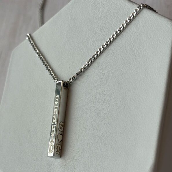 Custom-bar-necklace_larina_jewellery